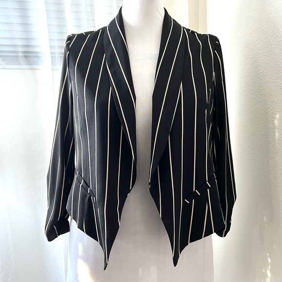 TORRID: Black Stripe Crepe Open Front Blazer 00 - Picture 2 of 12